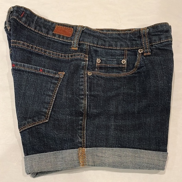 BDG Shortie Size 26 Cuffed Shorts 3 1/2" Inseam - Picture 8 of 16